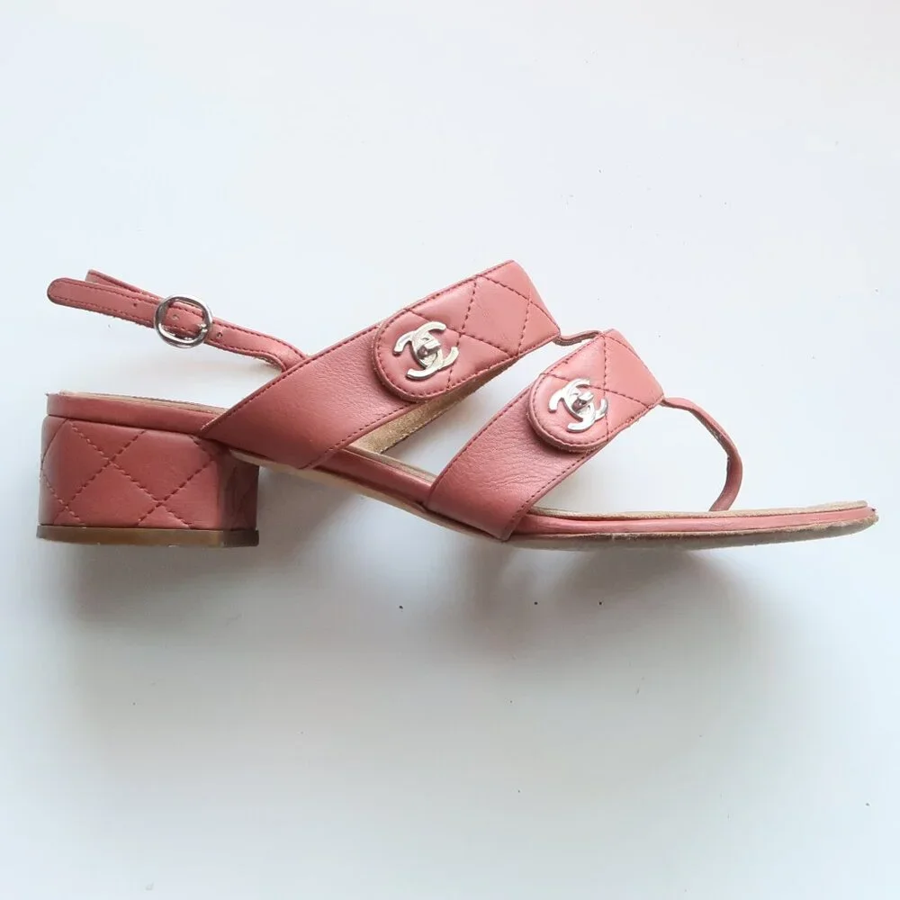 Chanel Quilted Leather Logo Sandals – Designer Summer Slides in Coral Pink